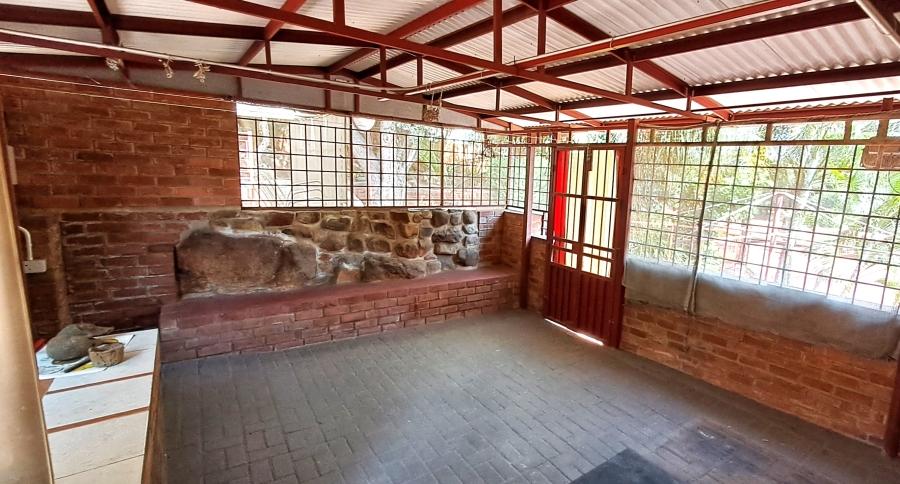 5 Bedroom Property for Sale in Elandsrand North West